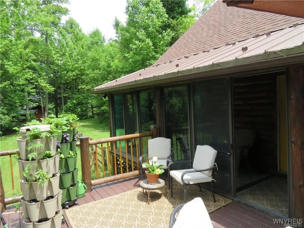11050 Eden Road, North Collins, New York 14111, North Collins, New York 14111, 3 Bedrooms Bedrooms, 7 Rooms Rooms,2 BathroomsBathrooms,Residential,Closed,11050 Eden Road, North Collins, New York 14111,0,B1618473