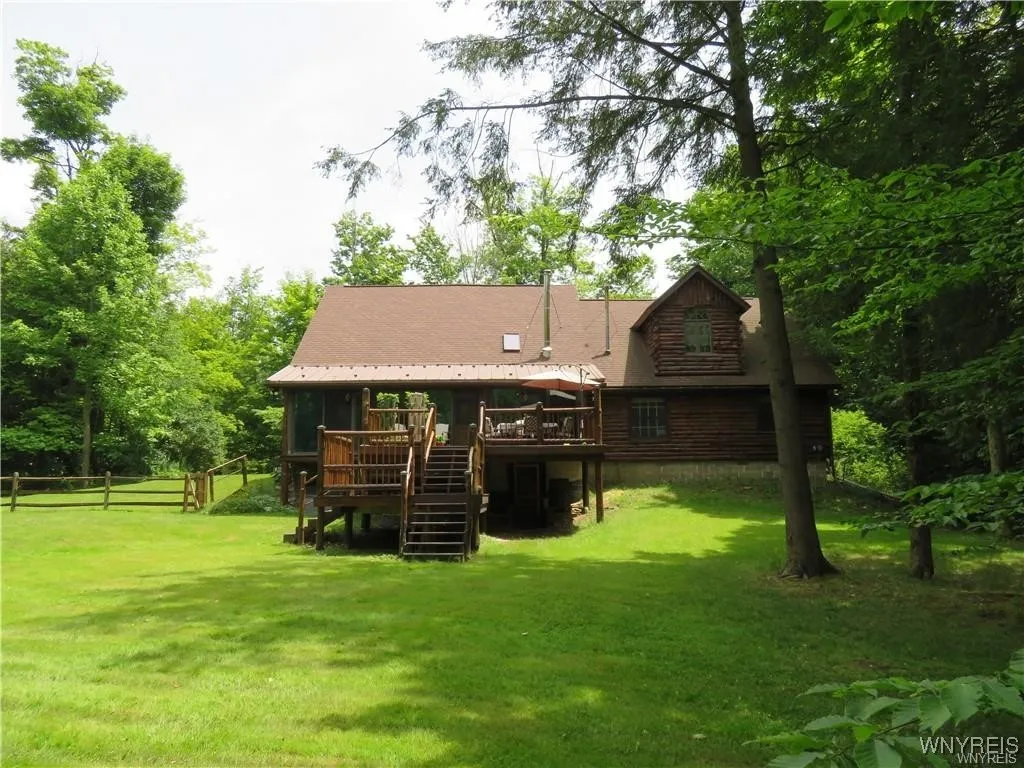 11050 Eden Road, North Collins, New York 14111, North Collins, New York 14111, 3 Bedrooms Bedrooms, 7 Rooms Rooms,2 BathroomsBathrooms,Residential,Closed,11050 Eden Road, North Collins, New York 14111,0,B1618473