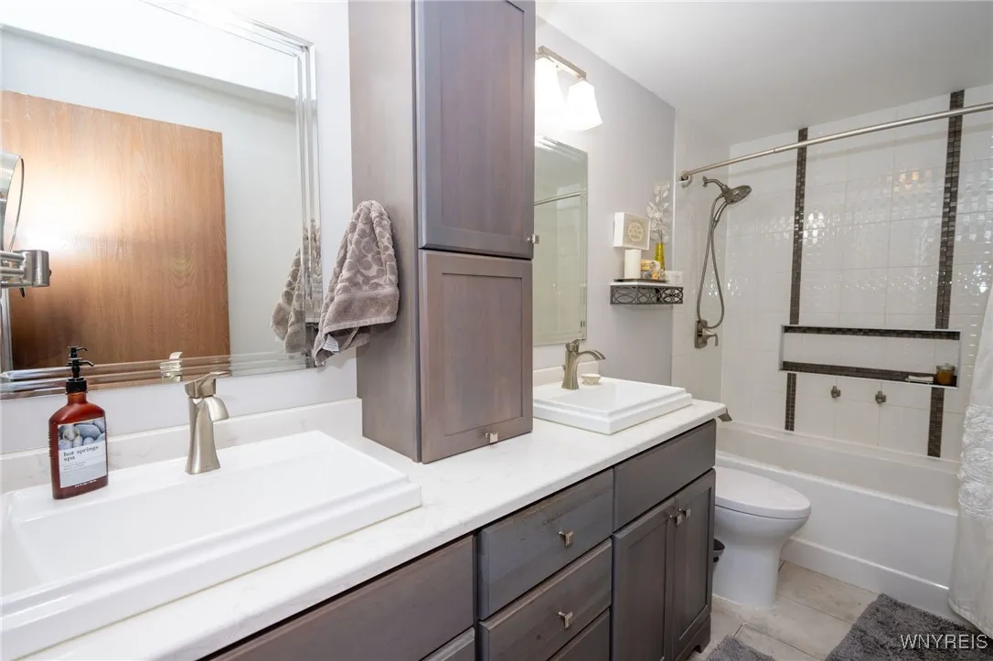 253 Old Oak Post Road, Amherst, New York 14051, Amherst, New York 14051, 3 Bedrooms Bedrooms, 7 Rooms Rooms,2 BathroomsBathrooms,Residential,Closed,253 Old Oak Post Road, Amherst, New York 14051,0,B1617720