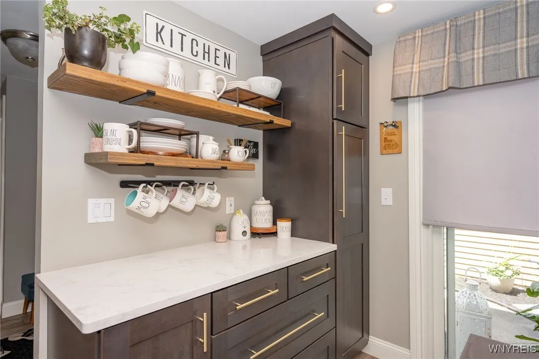 253 Old Oak Post Road, Amherst, New York 14051, Amherst, New York 14051, 3 Bedrooms Bedrooms, 7 Rooms Rooms,2 BathroomsBathrooms,Residential,Closed,253 Old Oak Post Road, Amherst, New York 14051,0,B1617720