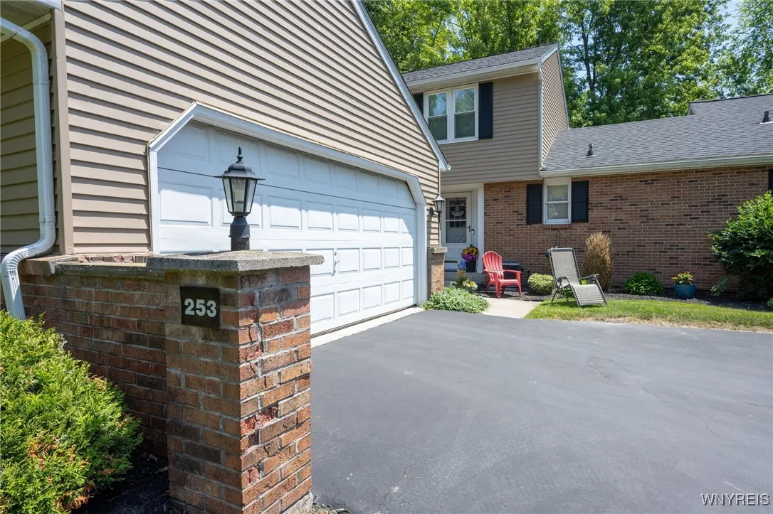 253 Old Oak Post Road, Amherst, New York 14051, Amherst, New York 14051, 3 Bedrooms Bedrooms, 7 Rooms Rooms,2 BathroomsBathrooms,Residential,Closed,253 Old Oak Post Road, Amherst, New York 14051,0,B1617720