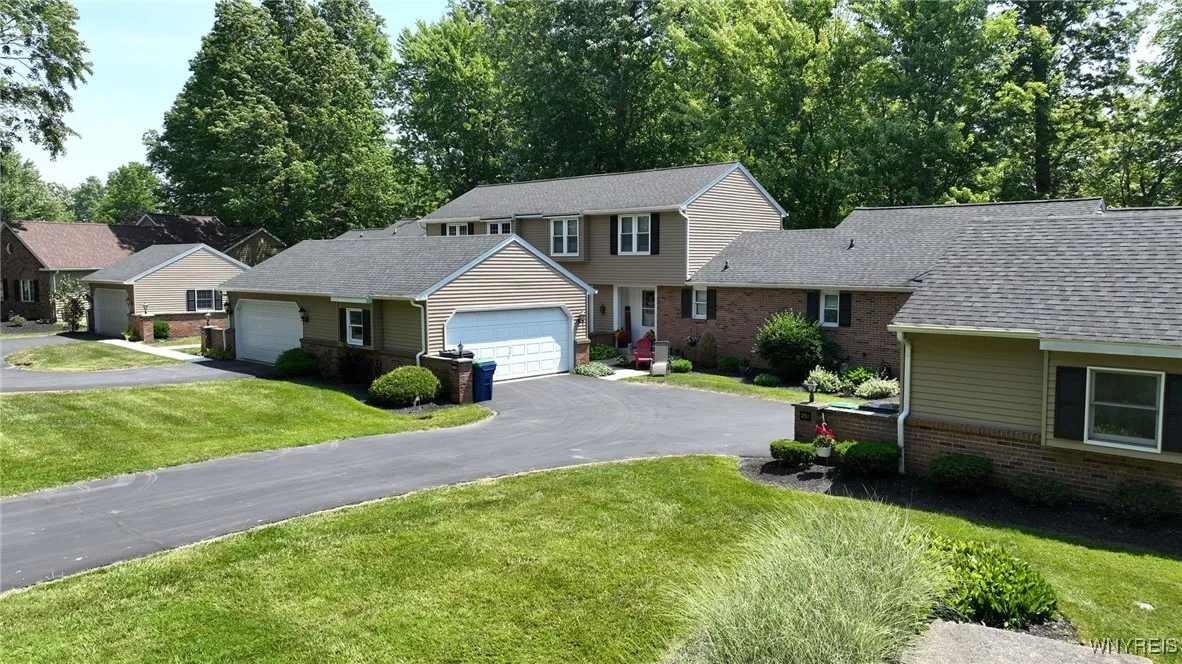 253 Old Oak Post Road, Amherst, New York 14051, Amherst, New York 14051, 3 Bedrooms Bedrooms, 7 Rooms Rooms,2 BathroomsBathrooms,Residential,Closed,253 Old Oak Post Road, Amherst, New York 14051,0,B1617720