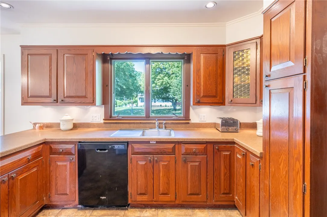 132 Linden Avenue, Arcadia, New York 14513, Arcadia, New York 14513, 3 Bedrooms Bedrooms, 7 Rooms Rooms,1 BathroomBathrooms,Residential,Closed,132 Linden Avenue, Arcadia, New York 14513,R1596174