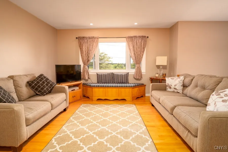 10045 Roberts Road, Paris, New York 13456, Paris, New York 13456, 3 Bedrooms Bedrooms, 7 Rooms Rooms,2 BathroomsBathrooms,Residential,Closed,10045 Roberts Road, Paris, New York 13456,0,S1618290
