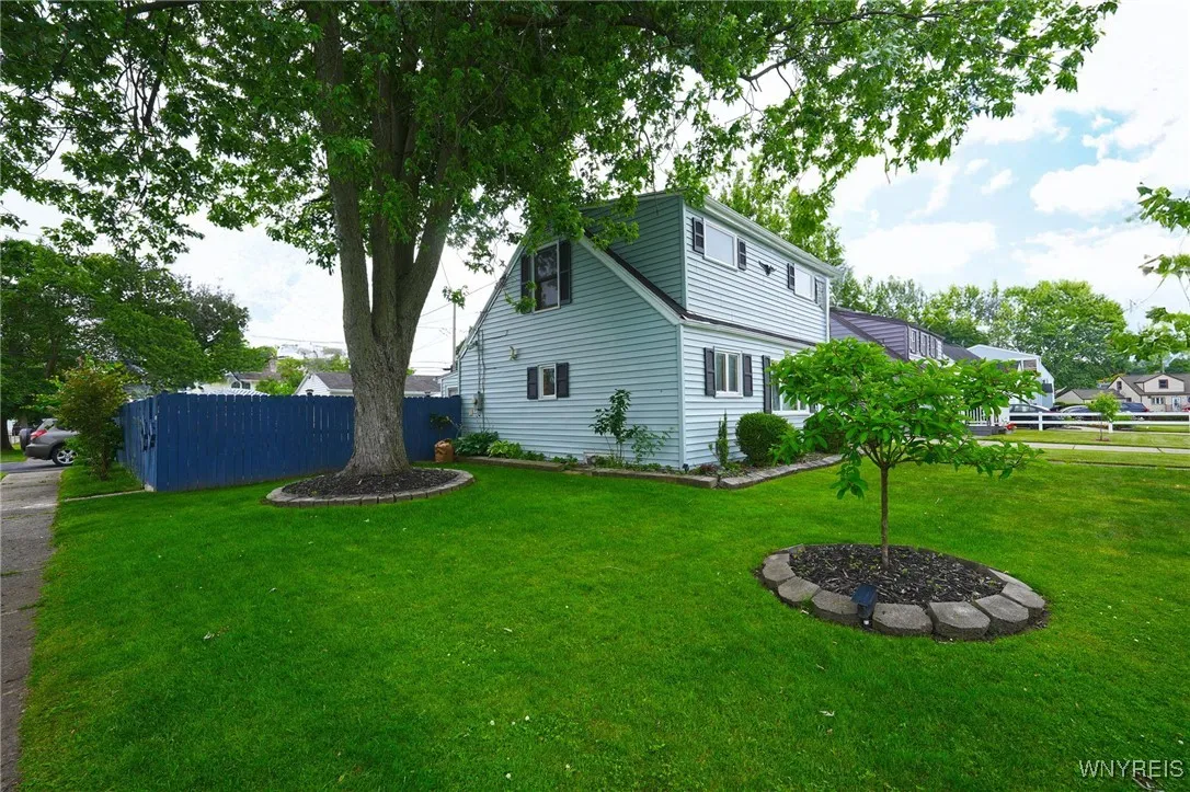 65 Gardenvale Drive, Cheektowaga, New York 14225, Cheektowaga, New York 14225, 4 Bedrooms Bedrooms, 6 Rooms Rooms,1 BathroomBathrooms,Residential,For Sale,65 Gardenvale Drive, Cheektowaga, New York 14225,B1618208