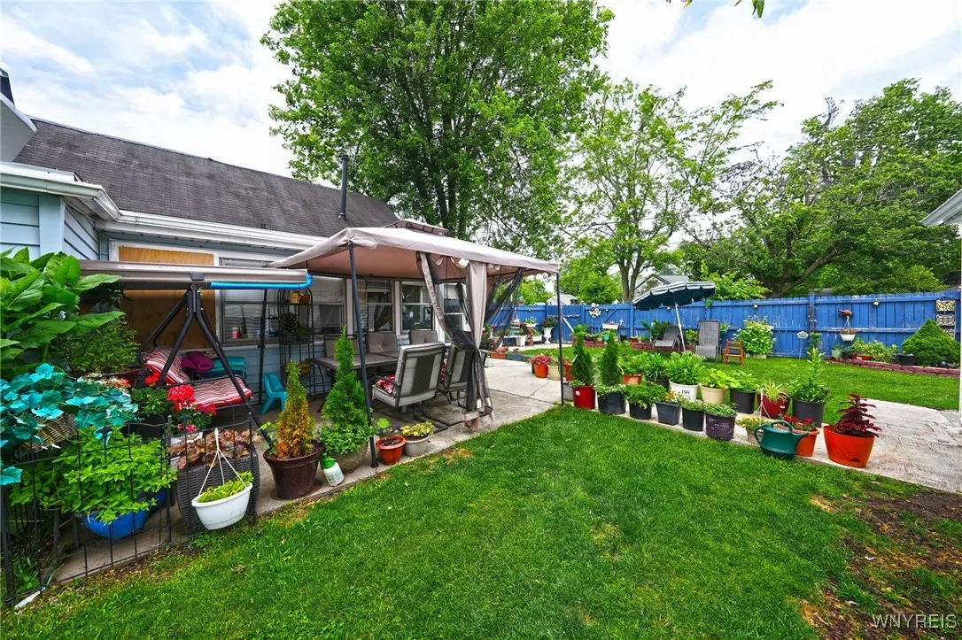 65 Gardenvale Drive, Cheektowaga, New York 14225, Cheektowaga, New York 14225, 4 Bedrooms Bedrooms, 6 Rooms Rooms,1 BathroomBathrooms,Residential,For Sale,65 Gardenvale Drive, Cheektowaga, New York 14225,B1618208