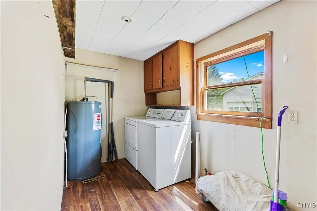 6166 Ny-28, Indian Lake, New York 12842, Indian Lake, New York 12842, 4 Bedrooms Bedrooms, 8 Rooms Rooms,1 BathroomBathrooms,Residential,For Sale,6166 Ny-28, Indian Lake, New York 12842,0,S1616690