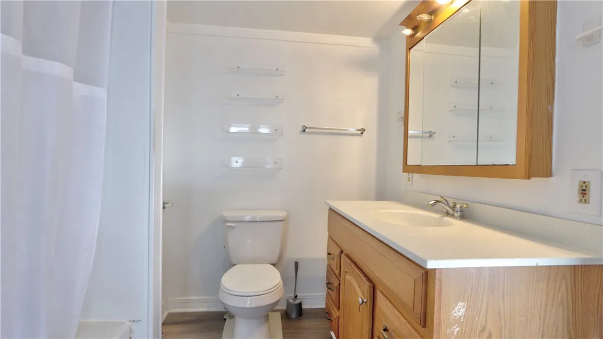 17 Maple Street, Seneca Falls, New York 13148, Seneca Falls, New York 13148, 3 Bedrooms Bedrooms, 5 Rooms Rooms,1 BathroomBathrooms,Residential,Closed,17 Maple Street, Seneca Falls, New York 13148,0,R1618225