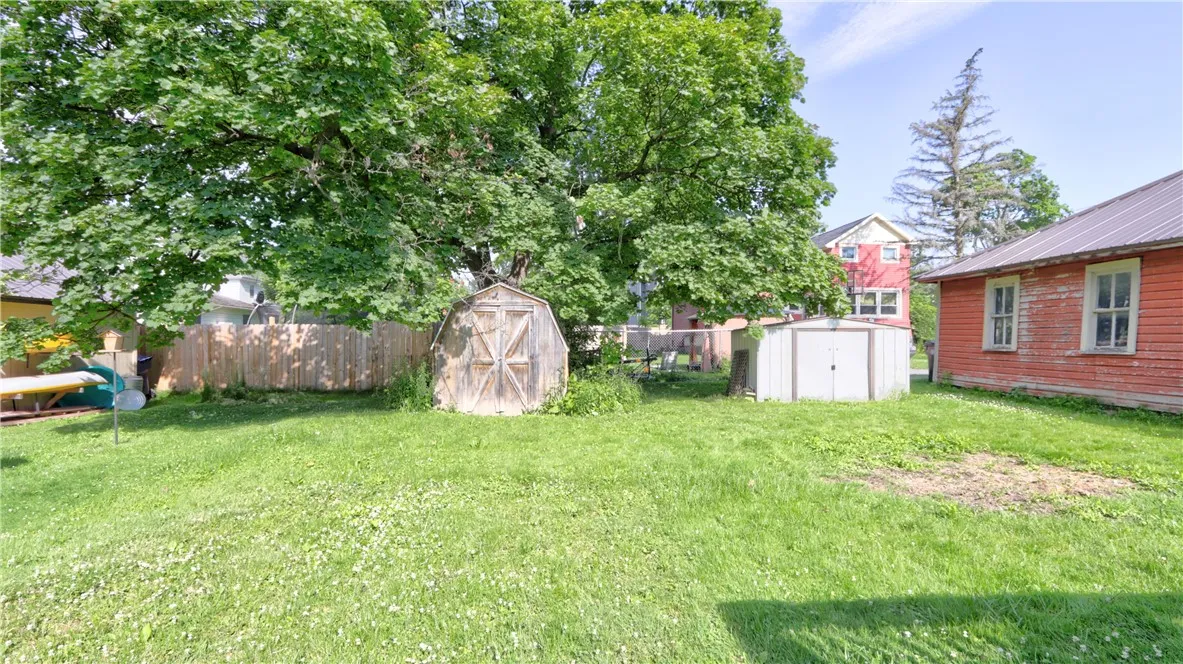 17 Maple Street, Seneca Falls, New York 13148, Seneca Falls, New York 13148, 3 Bedrooms Bedrooms, 5 Rooms Rooms,1 BathroomBathrooms,Residential,Closed,17 Maple Street, Seneca Falls, New York 13148,0,R1618225