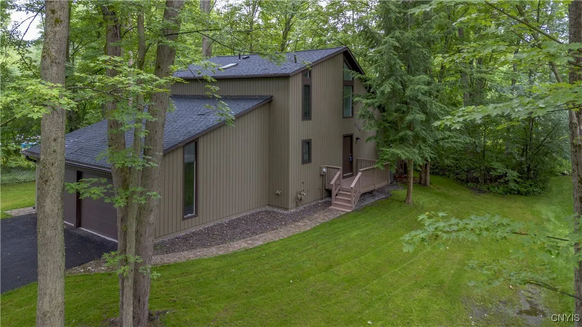8730 Radburn Drive, Lysander, New York 13027, Lysander, New York 13027, 3 Bedrooms Bedrooms, 11 Rooms Rooms,3 BathroomsBathrooms,Residential,Closed,8730 Radburn Drive, Lysander, New York 13027,0,S1616199