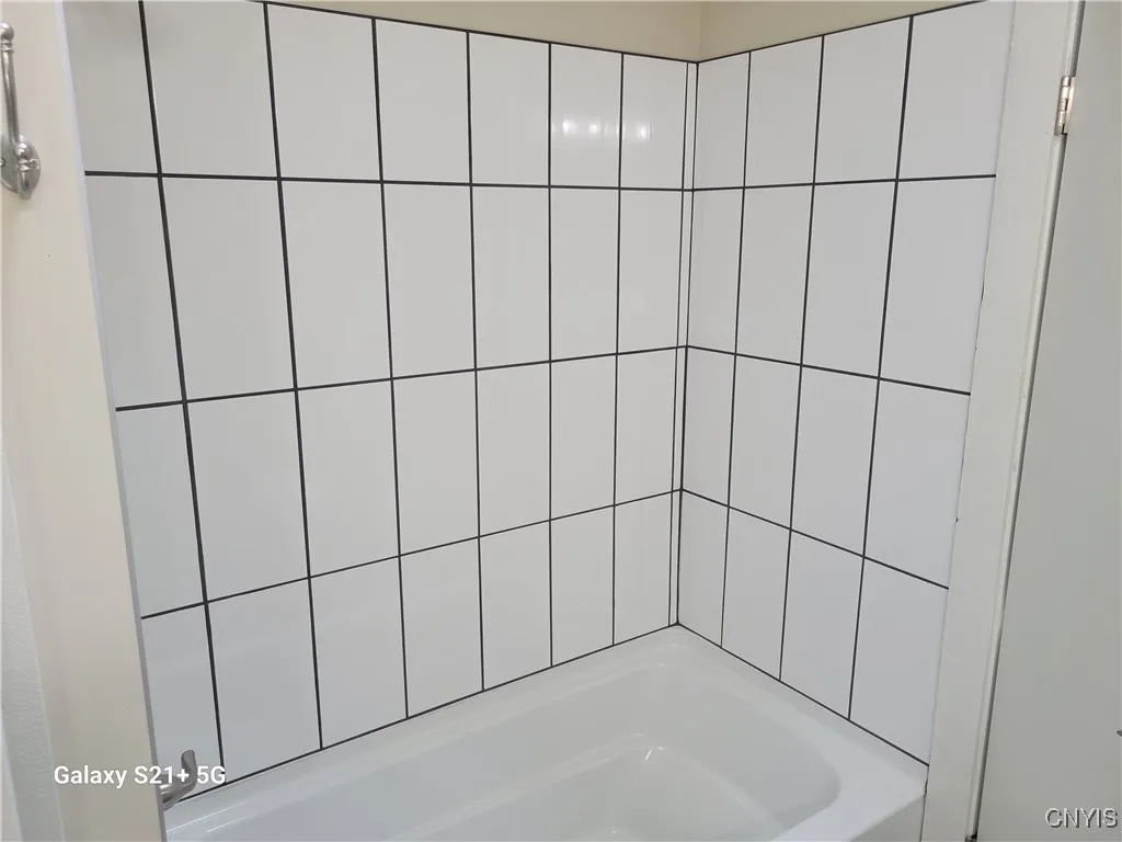 8730 Radburn Drive, Lysander, New York 13027, Lysander, New York 13027, 3 Bedrooms Bedrooms, 11 Rooms Rooms,3 BathroomsBathrooms,Residential,Closed,8730 Radburn Drive, Lysander, New York 13027,0,S1616199