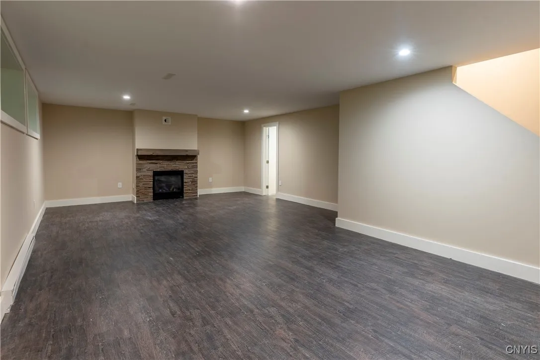 8730 Radburn Drive, Lysander, New York 13027, Lysander, New York 13027, 3 Bedrooms Bedrooms, 11 Rooms Rooms,3 BathroomsBathrooms,Residential,Closed,8730 Radburn Drive, Lysander, New York 13027,0,S1616199