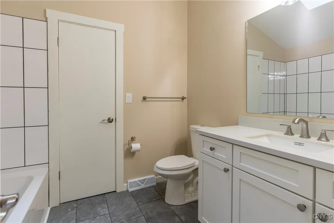 8730 Radburn Drive, Lysander, New York 13027, Lysander, New York 13027, 3 Bedrooms Bedrooms, 11 Rooms Rooms,3 BathroomsBathrooms,Residential,Closed,8730 Radburn Drive, Lysander, New York 13027,0,S1616199