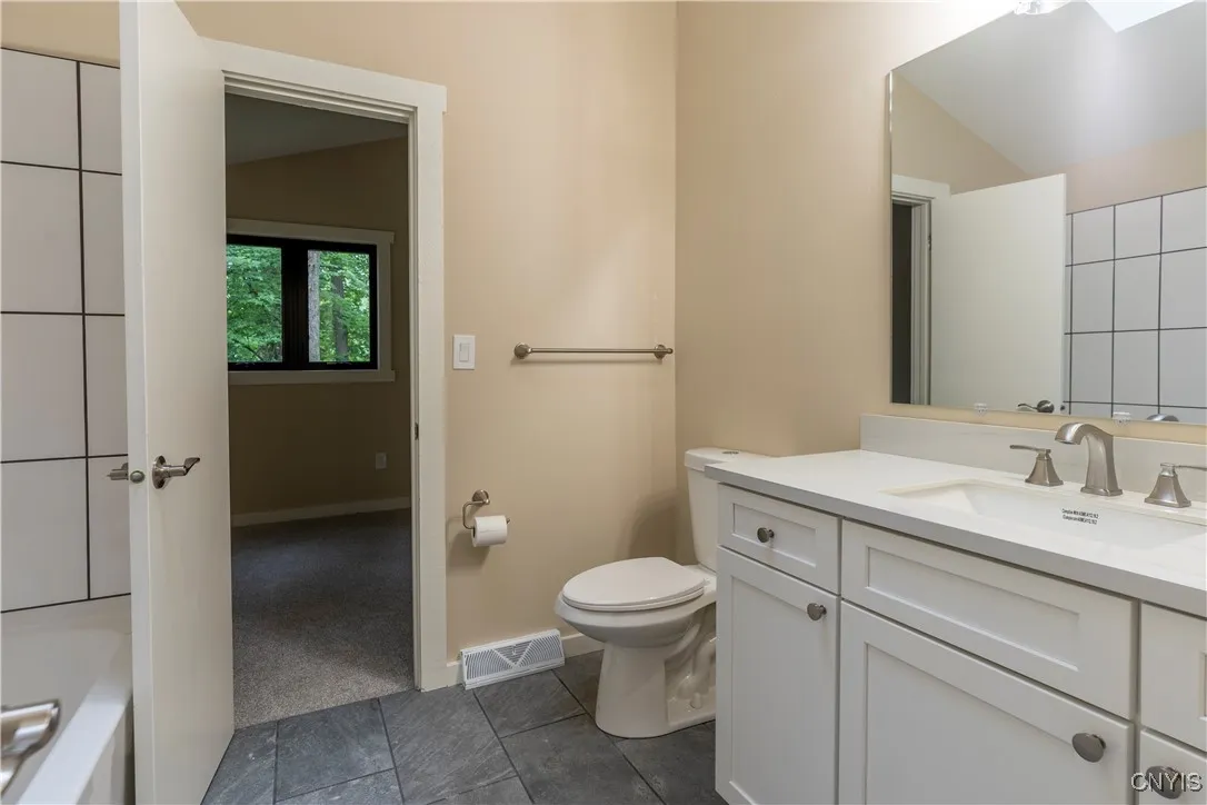 8730 Radburn Drive, Lysander, New York 13027, Lysander, New York 13027, 3 Bedrooms Bedrooms, 11 Rooms Rooms,3 BathroomsBathrooms,Residential,Closed,8730 Radburn Drive, Lysander, New York 13027,0,S1616199