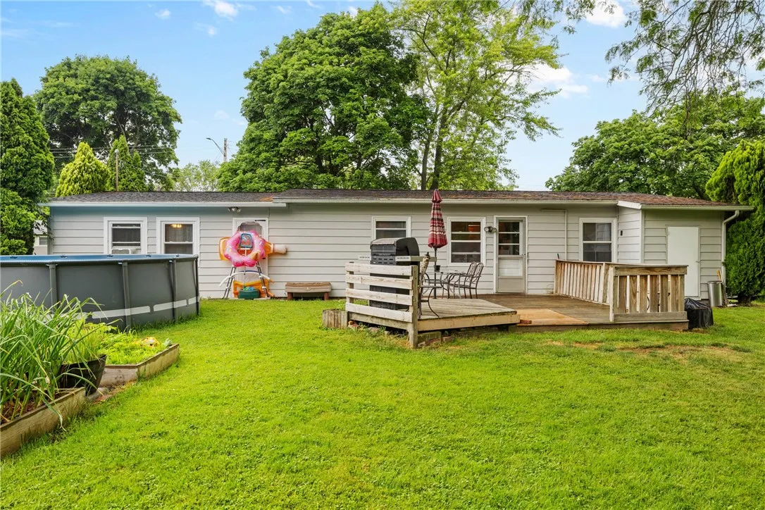 71 Bennett Street, Geneva, New York 14456, Geneva City, New York 14456, 4 Bedrooms Bedrooms, 6 Rooms Rooms,1 BathroomBathrooms,Residential,Closed,71 Bennett Street, Geneva, New York 14456,0,R1616581