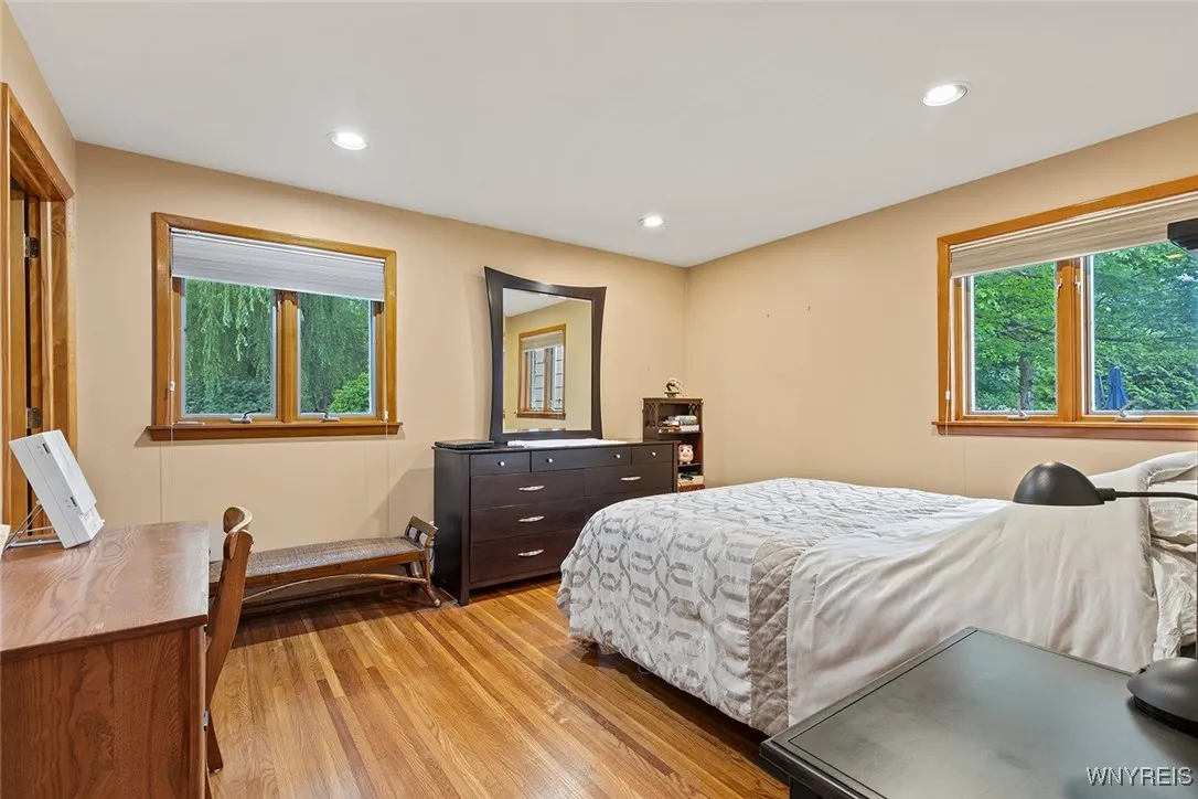 152 Bentham Parkway East, Amherst, New York 14226, Amherst, New York 14226, 2 Bedrooms Bedrooms, 8 Rooms Rooms,2 BathroomsBathrooms,Residential,Closed,152 Bentham Parkway East, Amherst, New York 14226,B1618365