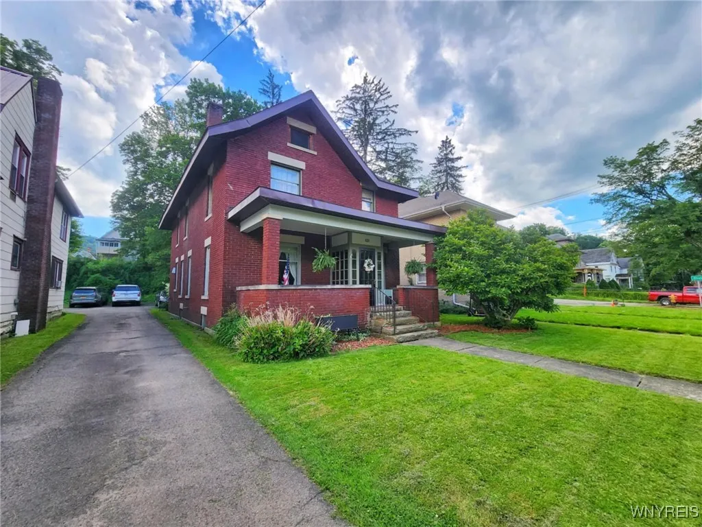 121 Broad Street, Salamanca, New York 14779, Salamanca, New York 14779, 3 Bedrooms Bedrooms, 13 Rooms Rooms,3 BathroomsBathrooms,Residential,Closed,121 Broad Street, Salamanca, New York 14779,0,B1618428