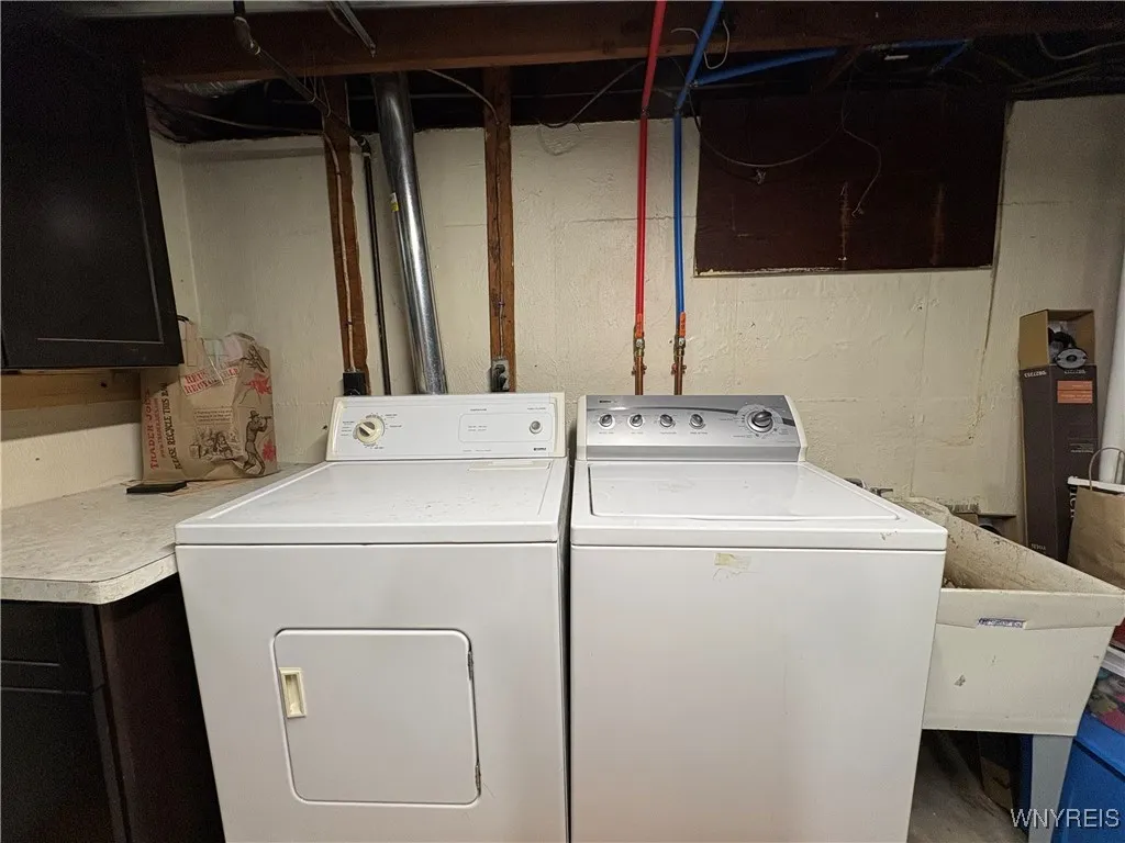 500 Cayuga Road, Cheektowaga, New York 14225, Cheektowaga, New York 14225, 2 Bedrooms Bedrooms, 4 Rooms Rooms,1 BathroomBathrooms,Residential Lease,For Rent,500 Cayuga Road, Cheektowaga, New York 14225,B1618363