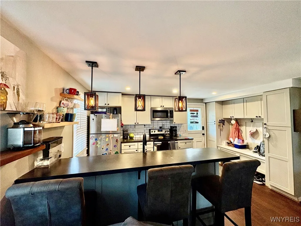 500 Cayuga Road, Cheektowaga, New York 14225, Cheektowaga, New York 14225, 2 Bedrooms Bedrooms, 4 Rooms Rooms,1 BathroomBathrooms,Residential Lease,For Rent,500 Cayuga Road, Cheektowaga, New York 14225,B1618363