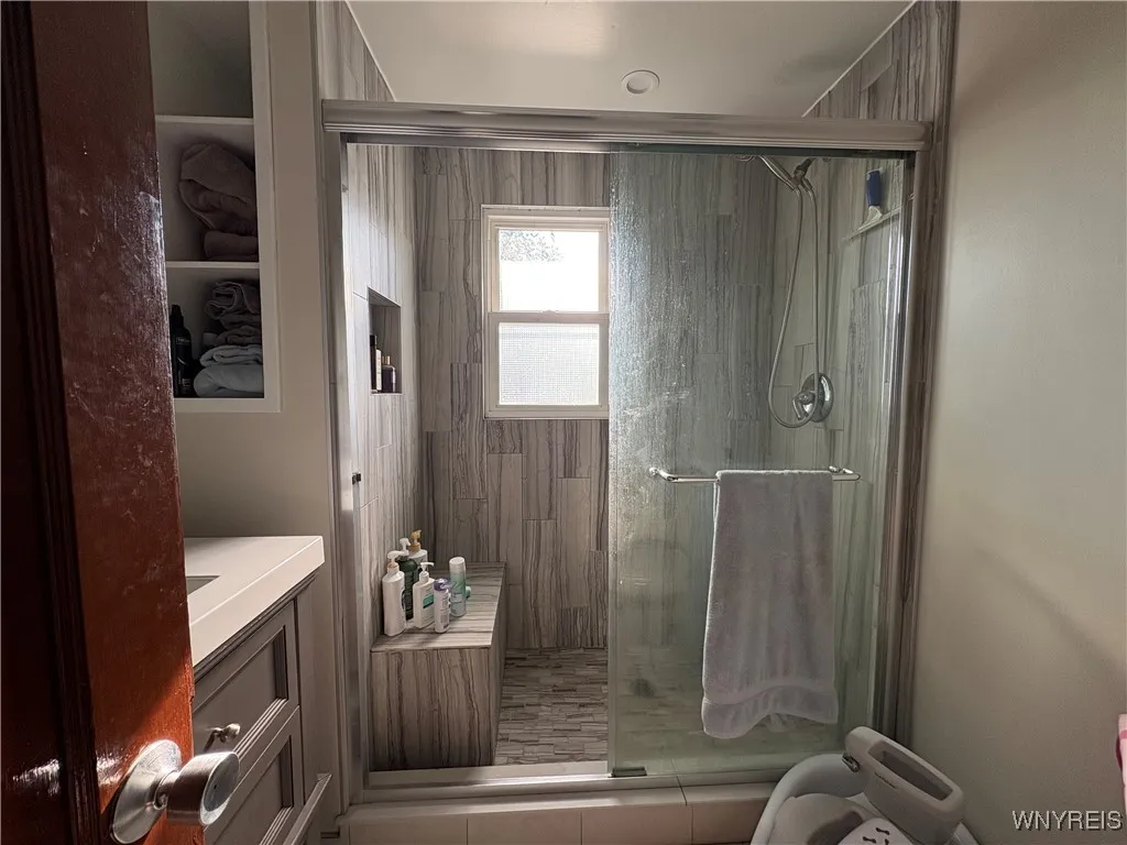 500 Cayuga Road, Cheektowaga, New York 14225, Cheektowaga, New York 14225, 2 Bedrooms Bedrooms, 4 Rooms Rooms,1 BathroomBathrooms,Residential Lease,For Rent,500 Cayuga Road, Cheektowaga, New York 14225,B1618363
