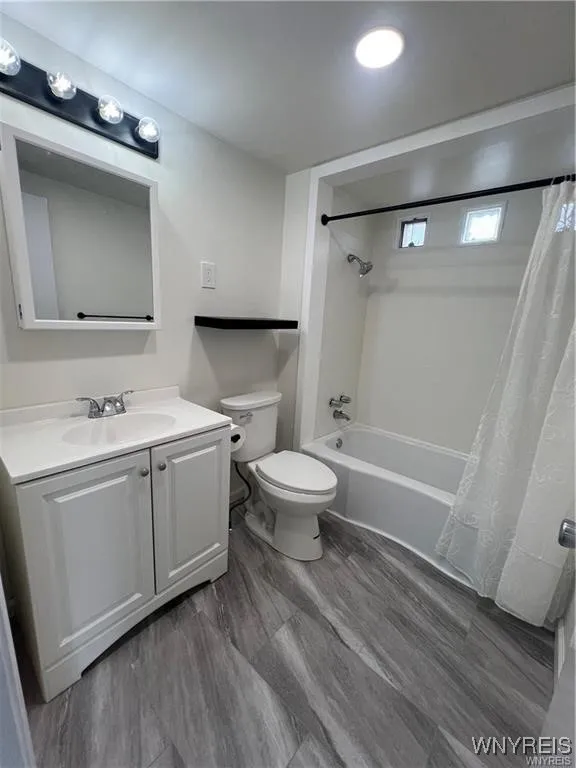 90 Jackson Avenue, Cheektowaga, New York 14212, Cheektowaga, New York 14212, 4 Bedrooms Bedrooms, 9 Rooms Rooms,1 BathroomBathrooms,Residential,For Sale,90 Jackson Avenue, Cheektowaga, New York 14212,B1618187
