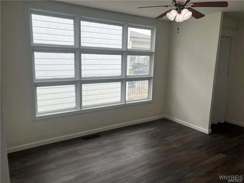 90 Jackson Avenue, Cheektowaga, New York 14212, Cheektowaga, New York 14212, 4 Bedrooms Bedrooms, 9 Rooms Rooms,1 BathroomBathrooms,Residential,For Sale,90 Jackson Avenue, Cheektowaga, New York 14212,B1618187