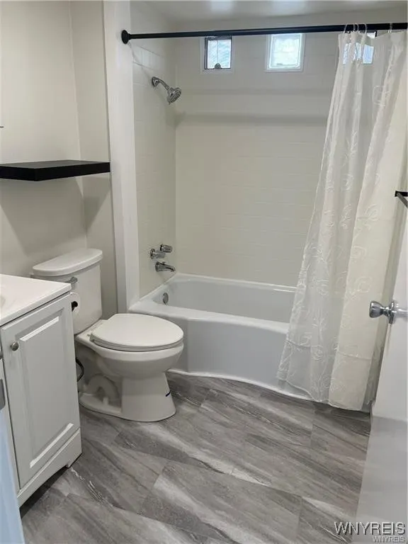 90 Jackson Avenue, Cheektowaga, New York 14212, Cheektowaga, New York 14212, 4 Bedrooms Bedrooms, 9 Rooms Rooms,1 BathroomBathrooms,Residential,For Sale,90 Jackson Avenue, Cheektowaga, New York 14212,B1618187