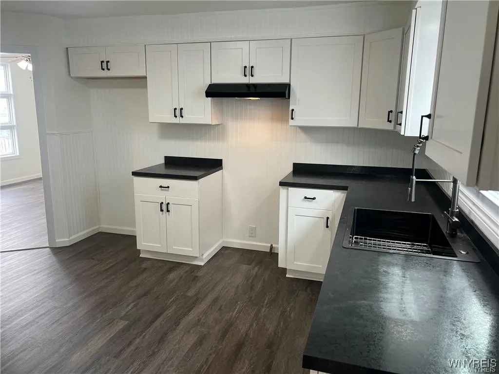 90 Jackson Avenue, Cheektowaga, New York 14212, Cheektowaga, New York 14212, 4 Bedrooms Bedrooms, 9 Rooms Rooms,1 BathroomBathrooms,Residential,For Sale,90 Jackson Avenue, Cheektowaga, New York 14212,B1618187