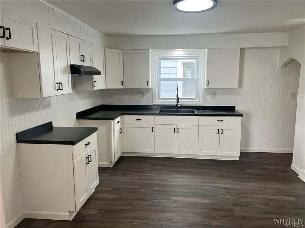 90 Jackson Avenue, Cheektowaga, New York 14212, Cheektowaga, New York 14212, 4 Bedrooms Bedrooms, 9 Rooms Rooms,1 BathroomBathrooms,Residential,For Sale,90 Jackson Avenue, Cheektowaga, New York 14212,B1618187