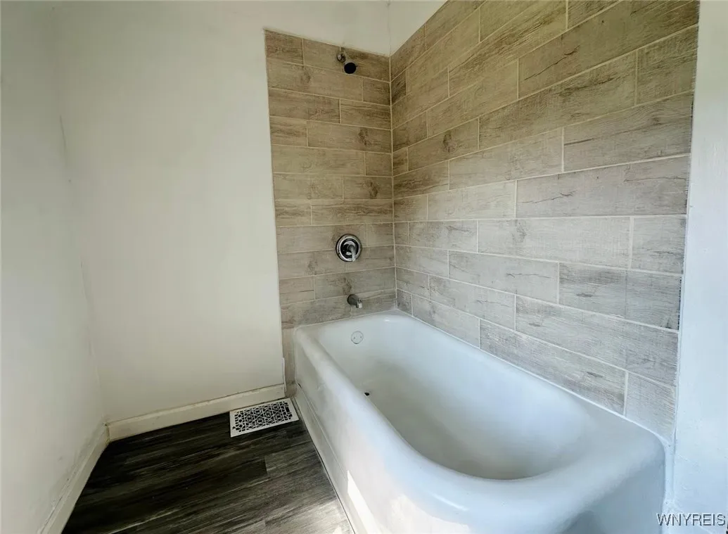 519 East Utica Street, Buffalo, New York 14208, Buffalo, New York 14208, 4 Bedrooms Bedrooms, 10 Rooms Rooms,1 BathroomBathrooms,Residential,For Sale,519 East Utica Street, Buffalo, New York 14208,B1618667