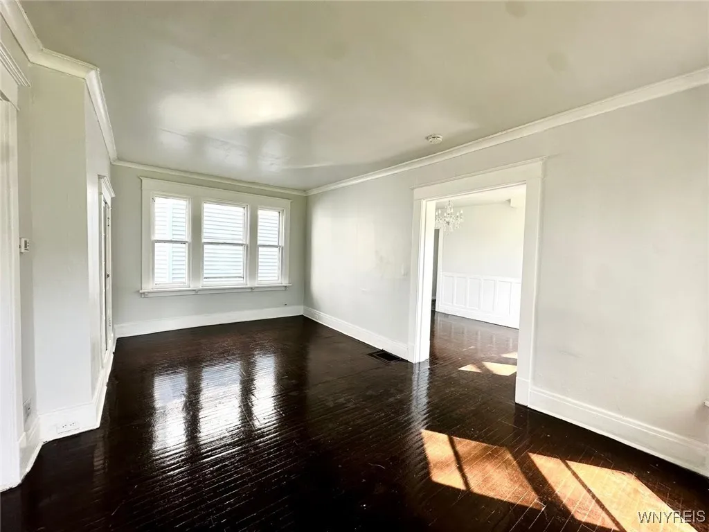 519 East Utica Street, Buffalo, New York 14208, Buffalo, New York 14208, 4 Bedrooms Bedrooms, 10 Rooms Rooms,1 BathroomBathrooms,Residential,For Sale,519 East Utica Street, Buffalo, New York 14208,B1618667