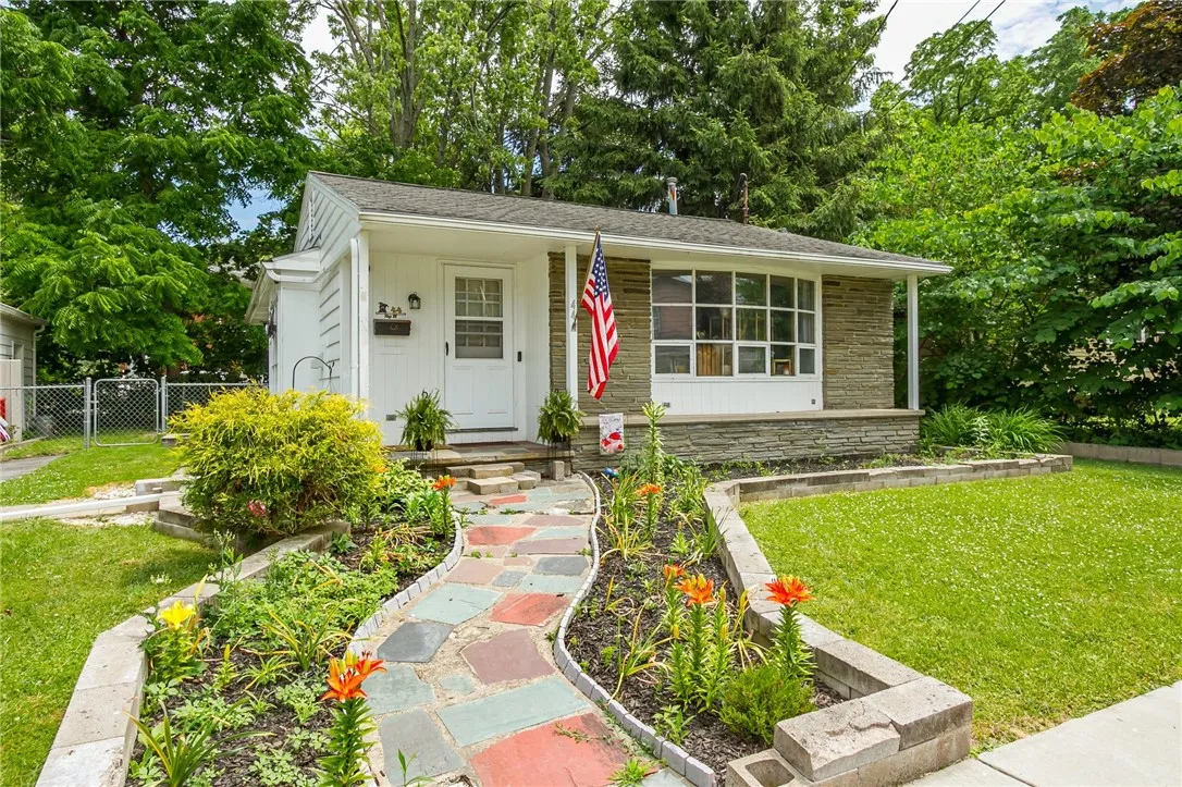 44 Troy Street, Seneca Falls, New York 13148, Seneca Falls, New York 13148, 2 Bedrooms Bedrooms, 5 Rooms Rooms,1 BathroomBathrooms,Residential,Closed,44 Troy Street, Seneca Falls, New York 13148,0,R1617690