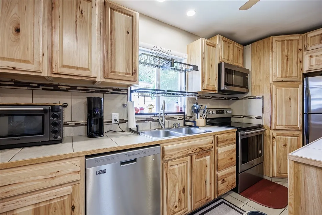 44 Troy Street, Seneca Falls, New York 13148, Seneca Falls, New York 13148, 2 Bedrooms Bedrooms, 5 Rooms Rooms,1 BathroomBathrooms,Residential,Closed,44 Troy Street, Seneca Falls, New York 13148,0,R1617690