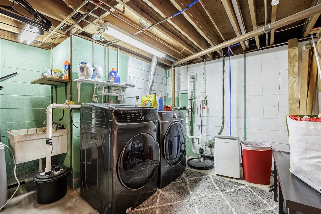 44 Troy Street, Seneca Falls, New York 13148, Seneca Falls, New York 13148, 2 Bedrooms Bedrooms, 5 Rooms Rooms,1 BathroomBathrooms,Residential,Closed,44 Troy Street, Seneca Falls, New York 13148,0,R1617690