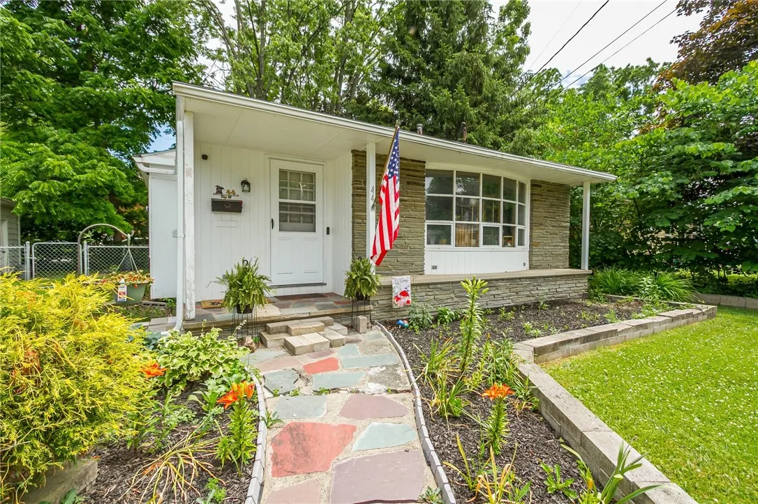 44 Troy Street, Seneca Falls, New York 13148, Seneca Falls, New York 13148, 2 Bedrooms Bedrooms, 5 Rooms Rooms,1 BathroomBathrooms,Residential,Closed,44 Troy Street, Seneca Falls, New York 13148,0,R1617690