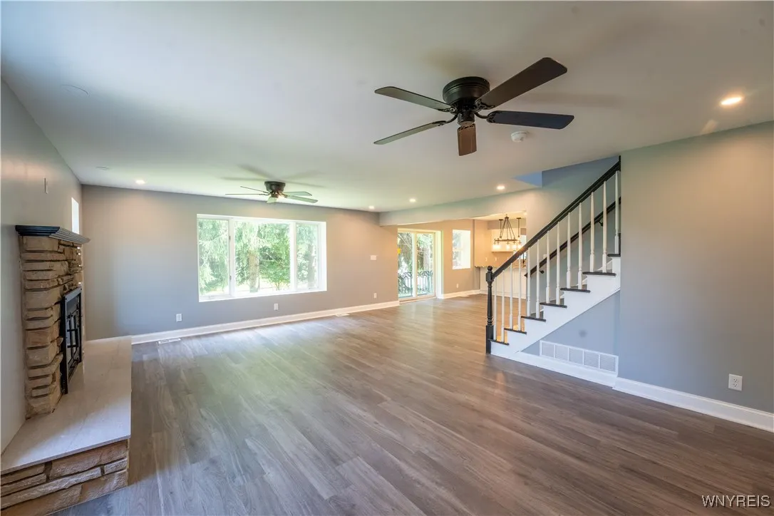 6 East And West Road, West Seneca, New York 14224, West Seneca, New York 14224, 4 Bedrooms Bedrooms, 9 Rooms Rooms,2 BathroomsBathrooms,Residential,For Sale,6 East And West Road, West Seneca, New York 14224,B1618327