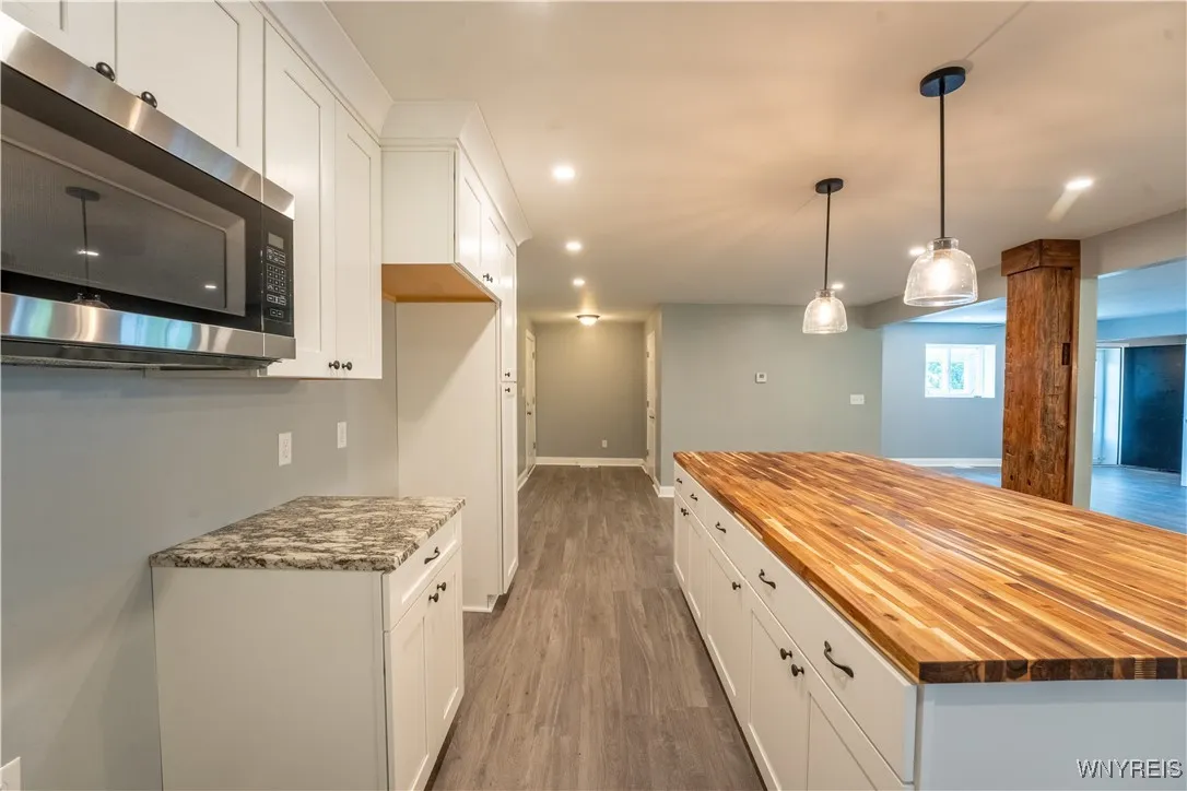 6 East And West Road, West Seneca, New York 14224, West Seneca, New York 14224, 4 Bedrooms Bedrooms, 9 Rooms Rooms,2 BathroomsBathrooms,Residential,For Sale,6 East And West Road, West Seneca, New York 14224,B1618327