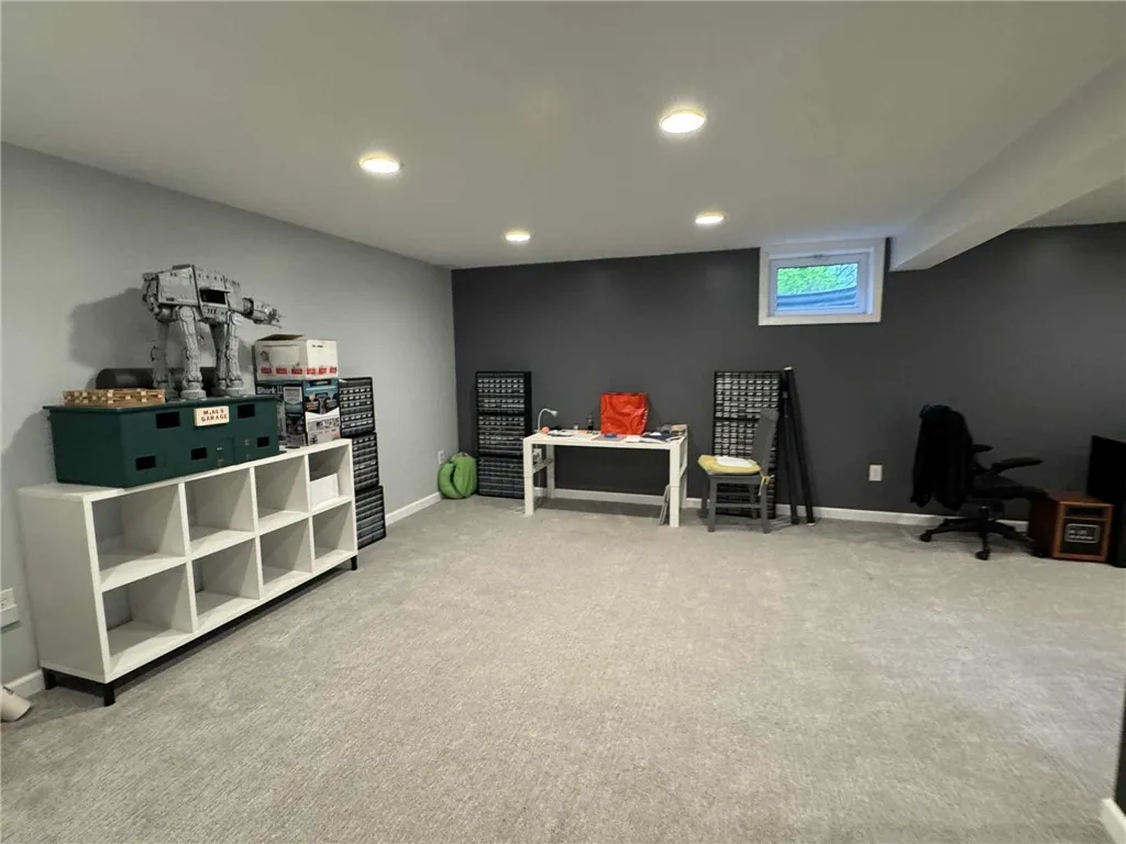 3 Fernleigh Drive, Middlefield, New York 13326, Middlefield, New York 13326, 3 Bedrooms Bedrooms, 8 Rooms Rooms,2 BathroomsBathrooms,Residential Lease,For Rent,3 Fernleigh Drive, Middlefield, New York 13326,R1615956