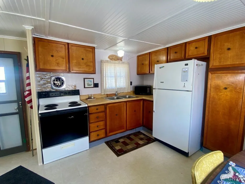 33163 Nys Route 12e Lot 18, Cape Vincent, New York, Cape Vincent, New York 13618, 2 Bedrooms Bedrooms, 4 Rooms Rooms,1 BathroomBathrooms,Residential,Closed,33163 Nys Route 12e Lot 18, Cape Vincent, New York,S1618209