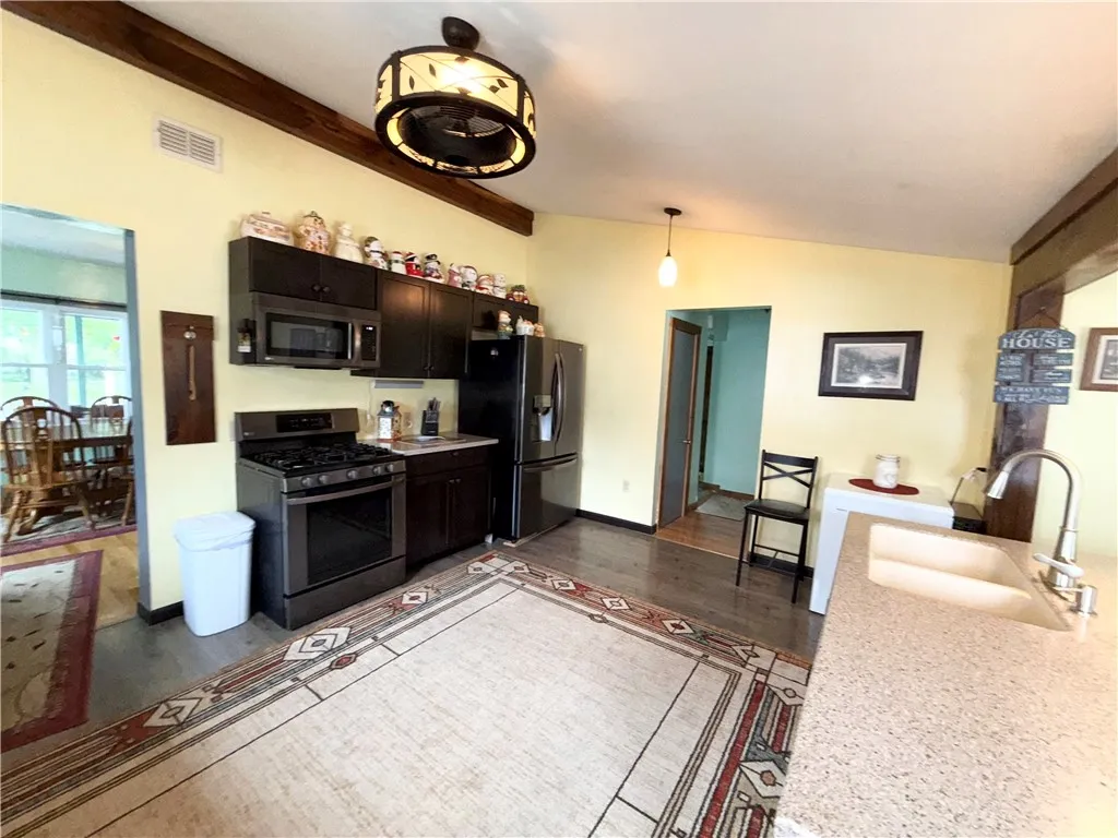 24 Stark Street, Waterloo, New York 13165, Waterloo, New York 13165, 4 Bedrooms Bedrooms, 8 Rooms Rooms,2 BathroomsBathrooms,Residential,Closed,24 Stark Street, Waterloo, New York 13165,0,R1617591
