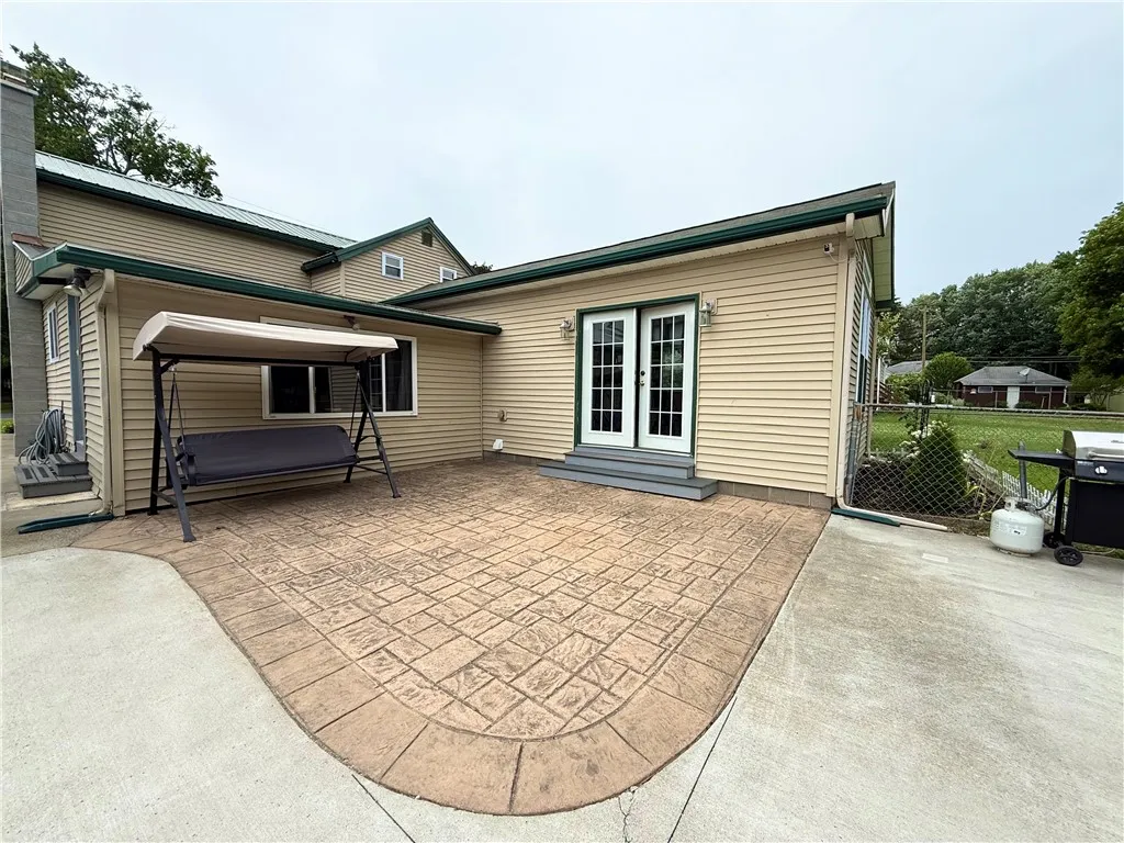 24 Stark Street, Waterloo, New York 13165, Waterloo, New York 13165, 4 Bedrooms Bedrooms, 8 Rooms Rooms,2 BathroomsBathrooms,Residential,Closed,24 Stark Street, Waterloo, New York 13165,0,R1617591