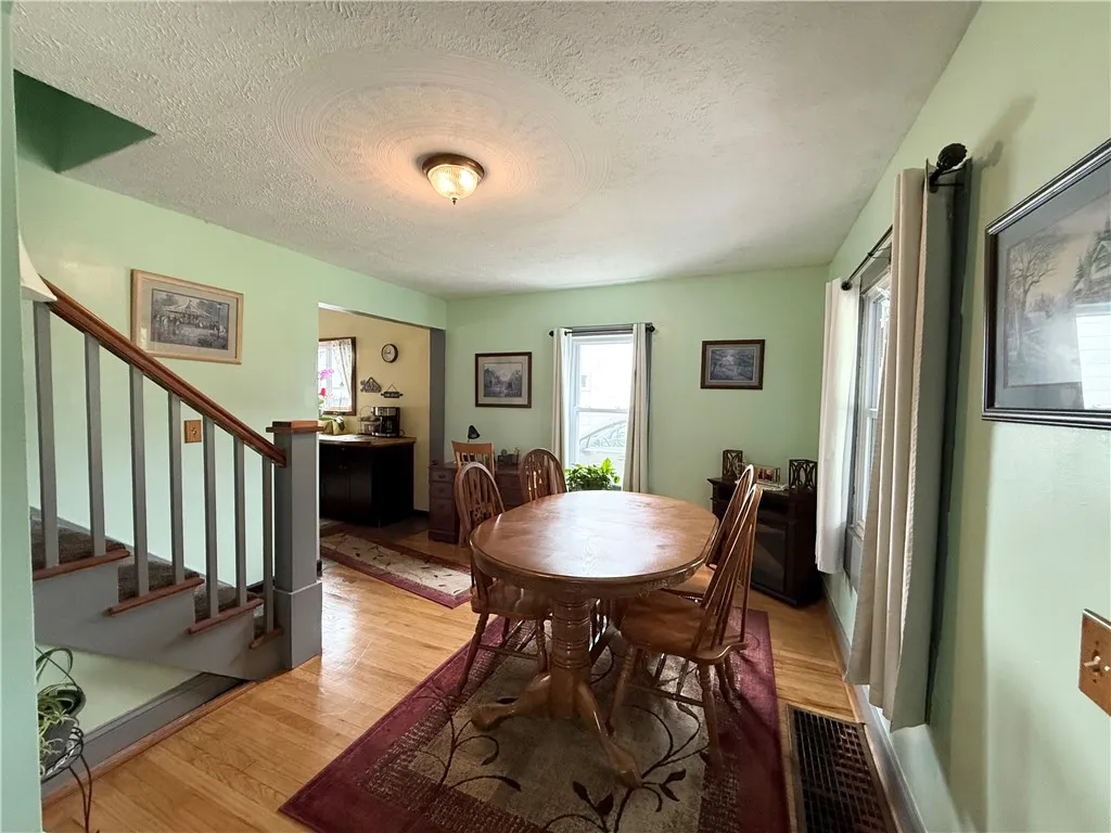24 Stark Street, Waterloo, New York 13165, Waterloo, New York 13165, 4 Bedrooms Bedrooms, 8 Rooms Rooms,2 BathroomsBathrooms,Residential,Closed,24 Stark Street, Waterloo, New York 13165,0,R1617591