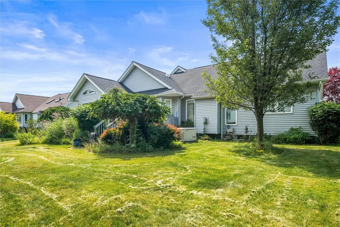 68 Sotheby Drive, Greece, New York 14626, Greece, New York 14626, 3 Bedrooms Bedrooms, 9 Rooms Rooms,2 BathroomsBathrooms,Residential,Closed,68 Sotheby Drive, Greece, New York 14626,0,R1618098