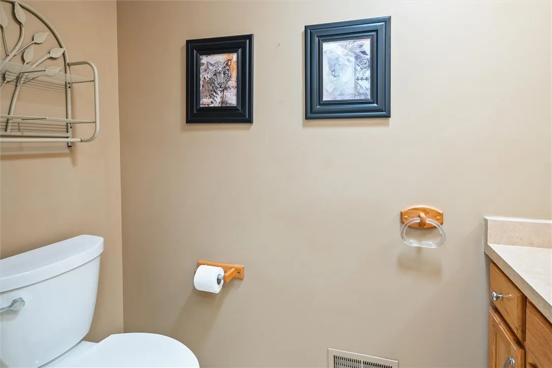 68 Sotheby Drive, Greece, New York 14626, Greece, New York 14626, 3 Bedrooms Bedrooms, 9 Rooms Rooms,2 BathroomsBathrooms,Residential,Closed,68 Sotheby Drive, Greece, New York 14626,0,R1618098