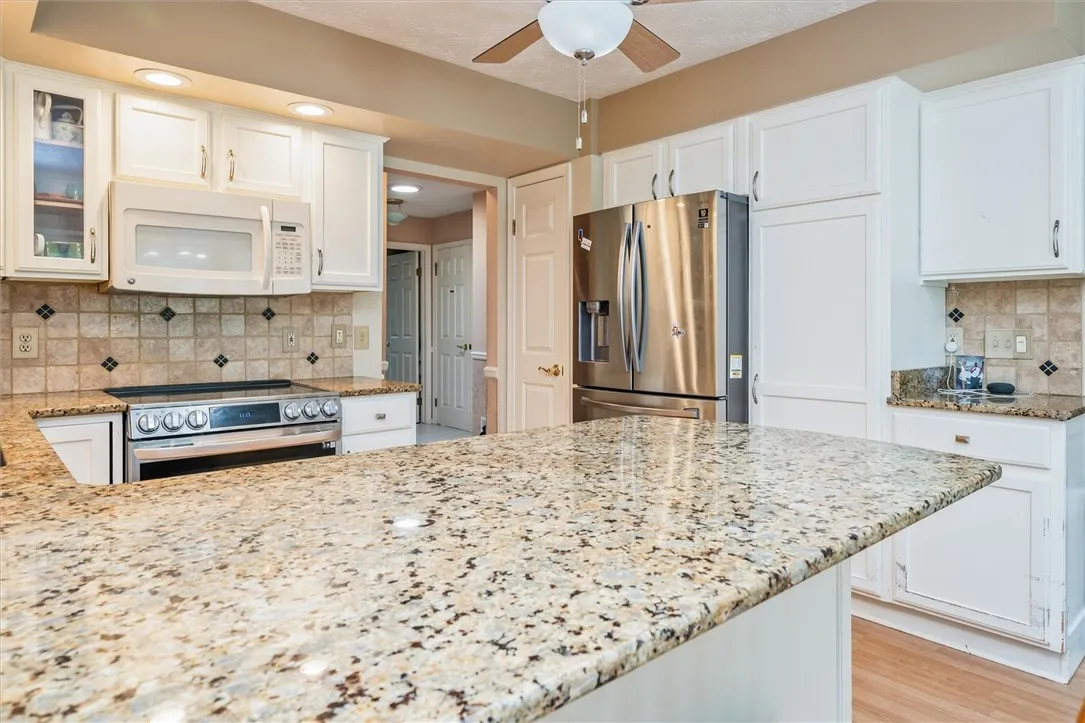 68 Sotheby Drive, Greece, New York 14626, Greece, New York 14626, 3 Bedrooms Bedrooms, 9 Rooms Rooms,2 BathroomsBathrooms,Residential,Closed,68 Sotheby Drive, Greece, New York 14626,0,R1618098