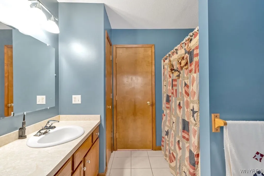 952 Three Rod Road, Alden, New York 14004, Alden, New York 14004, 3 Bedrooms Bedrooms, 7 Rooms Rooms,2 BathroomsBathrooms,Residential,Closed,952 Three Rod Road, Alden, New York 14004,B1618551