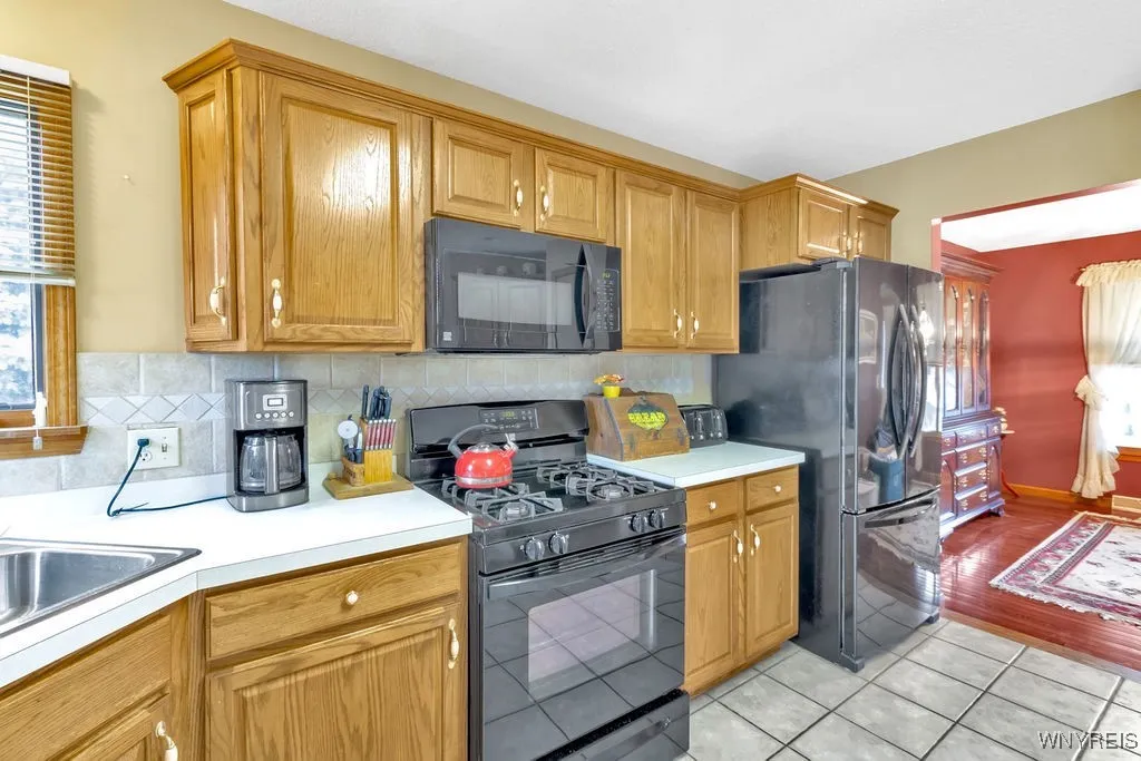 952 Three Rod Road, Alden, New York 14004, Alden, New York 14004, 3 Bedrooms Bedrooms, 7 Rooms Rooms,2 BathroomsBathrooms,Residential,Closed,952 Three Rod Road, Alden, New York 14004,B1618551