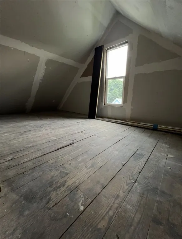 130 Lincoln Street, Rochester, New York 14605, Rochester, New York 14605, 5 Bedrooms Bedrooms, 8 Rooms Rooms,2 BathroomsBathrooms,Residential,For Sale,130 Lincoln Street, Rochester, New York 14605,R1618505