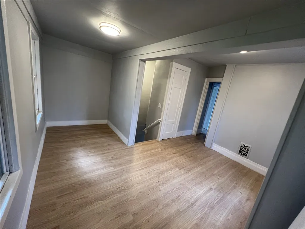 130 Lincoln Street, Rochester, New York 14605, Rochester, New York 14605, 5 Bedrooms Bedrooms, 8 Rooms Rooms,2 BathroomsBathrooms,Residential,For Sale,130 Lincoln Street, Rochester, New York 14605,R1618505