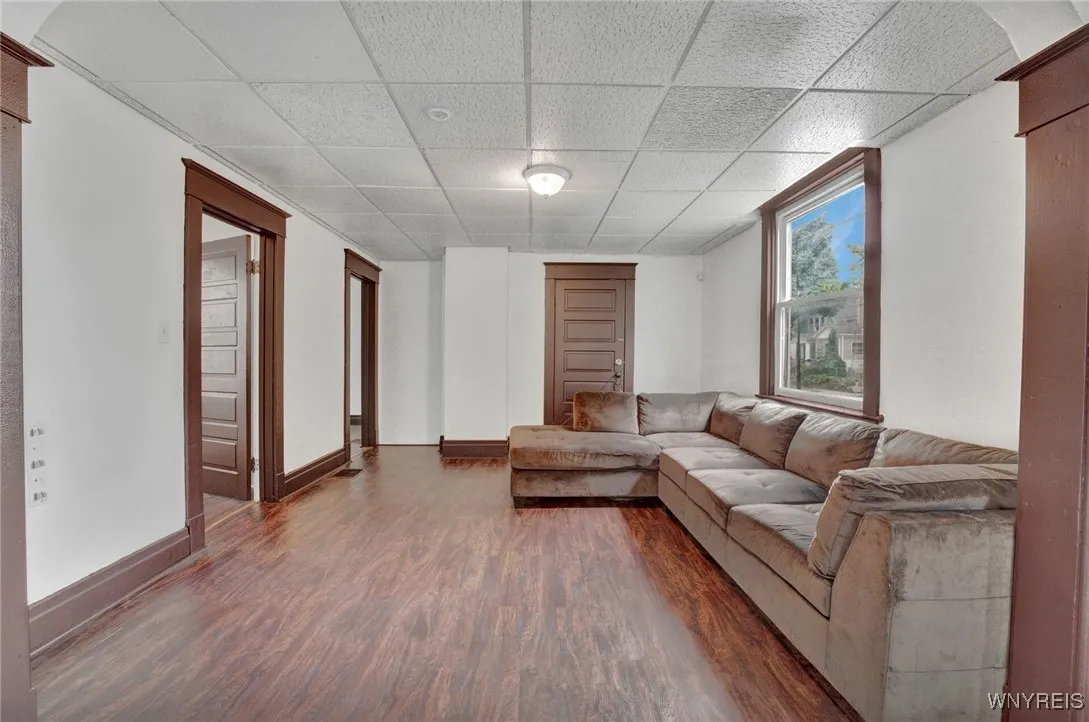 214 Ludington Street, Buffalo, New York 14206, Buffalo, New York 14206, 9 Bedrooms Bedrooms, ,3 BathroomsBathrooms,Residential,For Sale,214 Ludington Street, Buffalo, New York 14206,B1618733